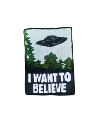 Image 2 of Pre-Order Hand tufted I want to Believe wall hanger 