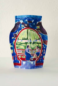 Image 3 of Caroline Peron's paper vase