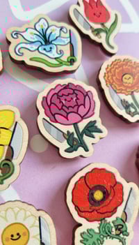 Image 4 of Lovely Flowers - Mystery Magnets