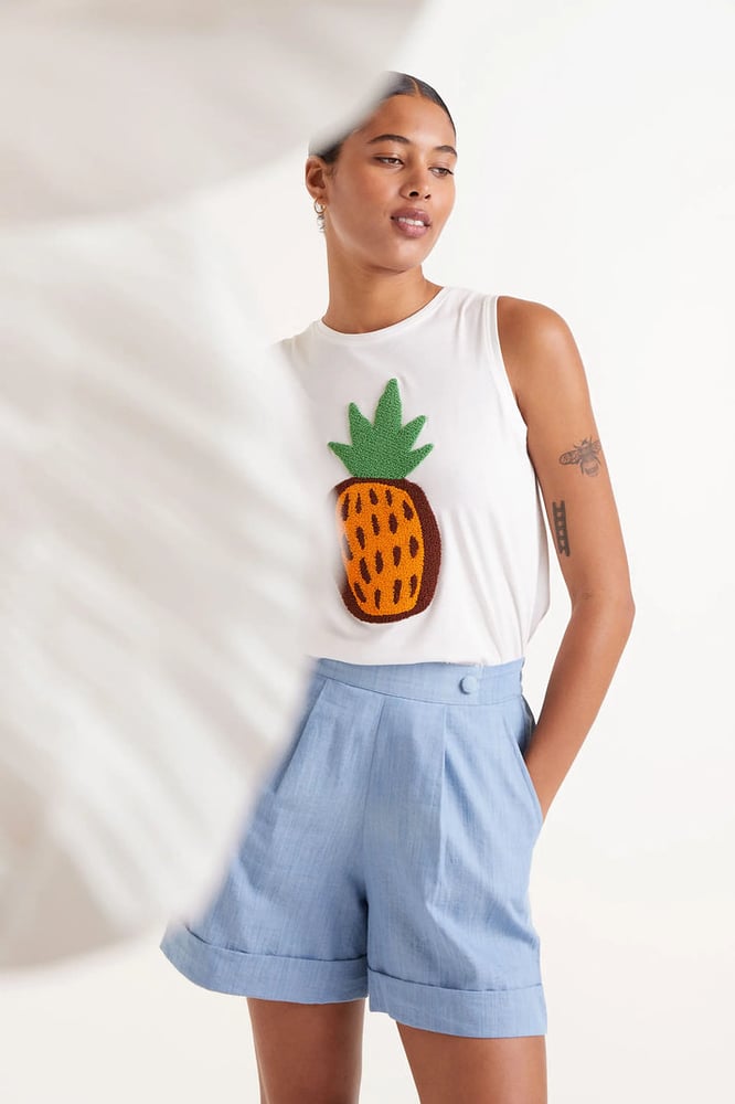 Image of SHORT BOTONES EFECTO DENIM