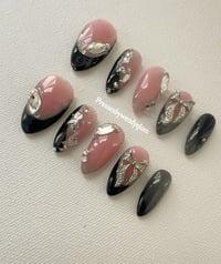 Image 2 of BLACK ELEGANCE 