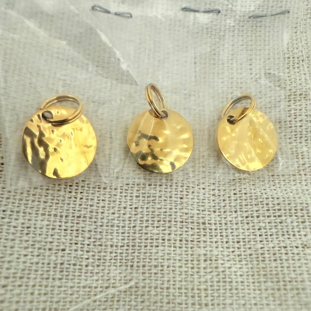 Image of Round & Hammered Gold Pendant Charms for Laser Engraving - 10 in pack