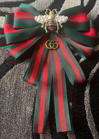 Luxe Bee Brooch Ribbon
