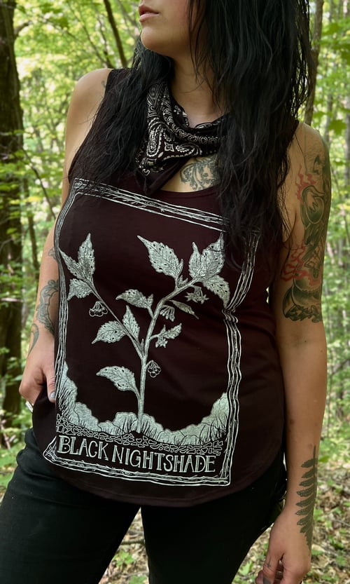 Image of SOVRIN X FORAGERCHEF BLACK NIGHTSHADE SIDE SLIT TANK