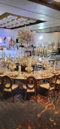 Image 4 of Full serpentine table  4 halfs  Gold white  with white Glass top