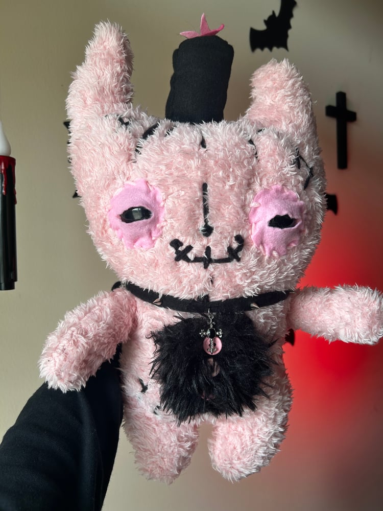 Image of Pink Tink Gibbie