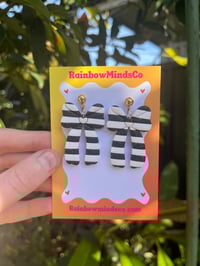 Midnight bow earrings 