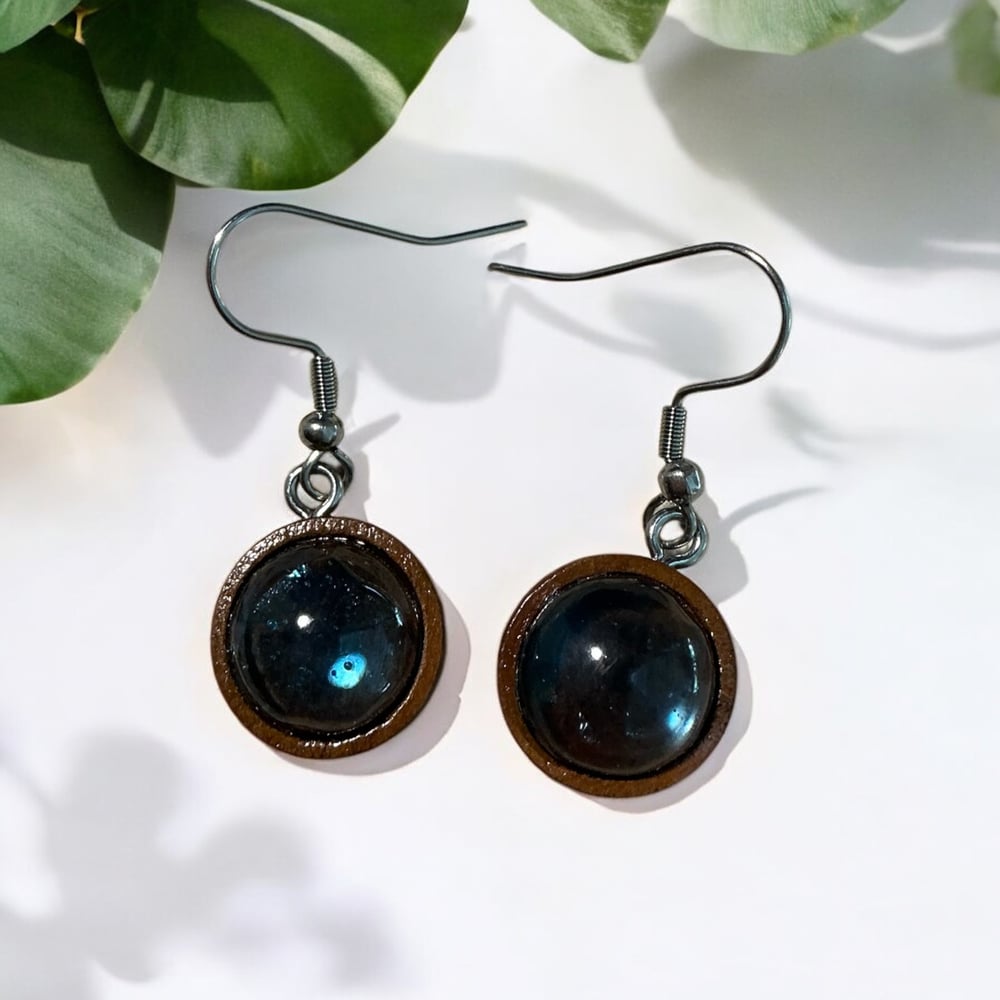 Image of Resin Green Dangle Earrings 