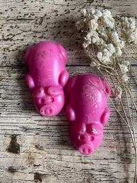 Image 2 of Petals & Strawberry Wax Melt Piggies (Pack of 2)