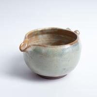 Image 4 of Matcha Bowl with Spout - 3D Ribbon