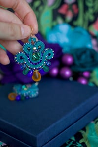 Image 5 of Mini Earrings - Peacock - Version 4 - Or 