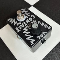 Image 3 of Contact - one knob dying battery fuzz