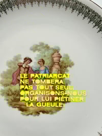 Image 2 of Assiette LE PATRIARCAT…