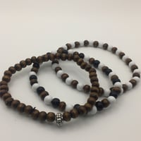 Image 4 of men’s wooden beaded bracelet