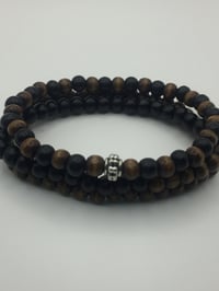 Image 1 of men’s brown & black beaded bracelet