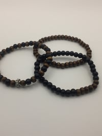 Image 4 of men’s brown & black beaded bracelet