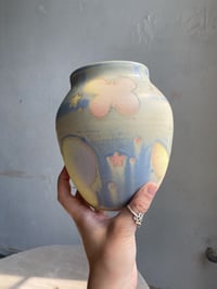 Image 2 of Magic Papillon Vase Medium