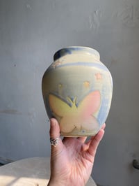 Image 3 of Magic Papillon Vase Medium