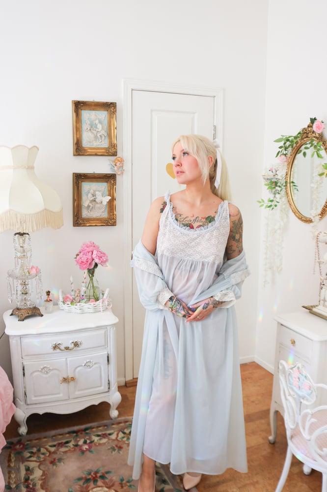 Image of Vintage 1960s Wendy Darling Union Made Two Piece Nightgown Set (Small)