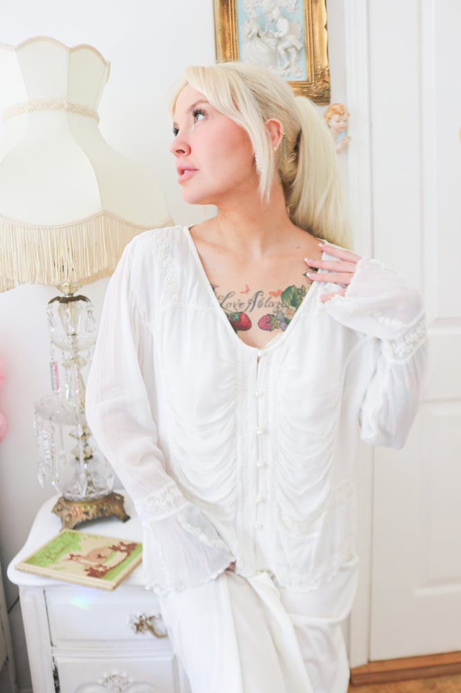 Image of Vintage 1980s Soft Moments Angelic Blouse/Bed Jacket (Large)