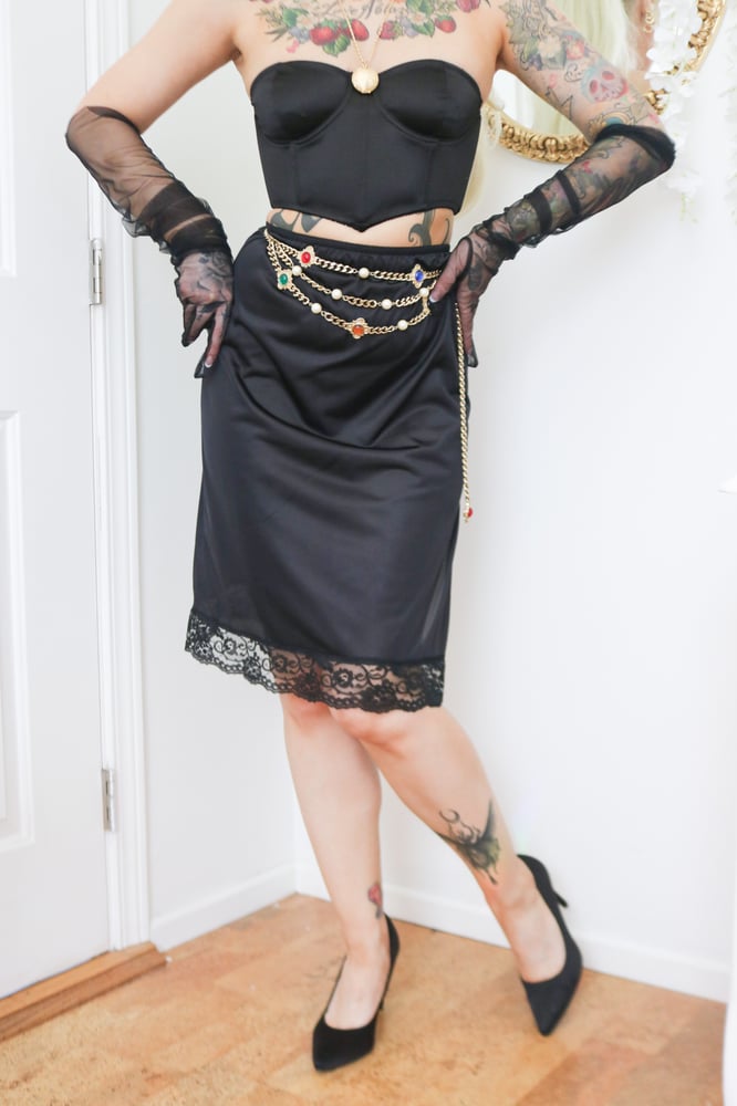 Image of Vintage Black 80s Half Slip with Thick Floral Lace (Small)