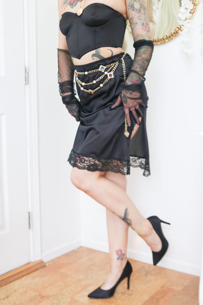 Image of Vintage Black 80s Half Slip with Thick Floral Lace (Small)