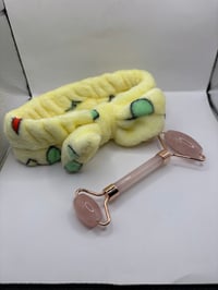 Image 3 of Jade Stone Beauty Roller (Glow Naturally)