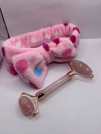 Image 4 of Jade Stone Beauty Roller (Glow Naturally)