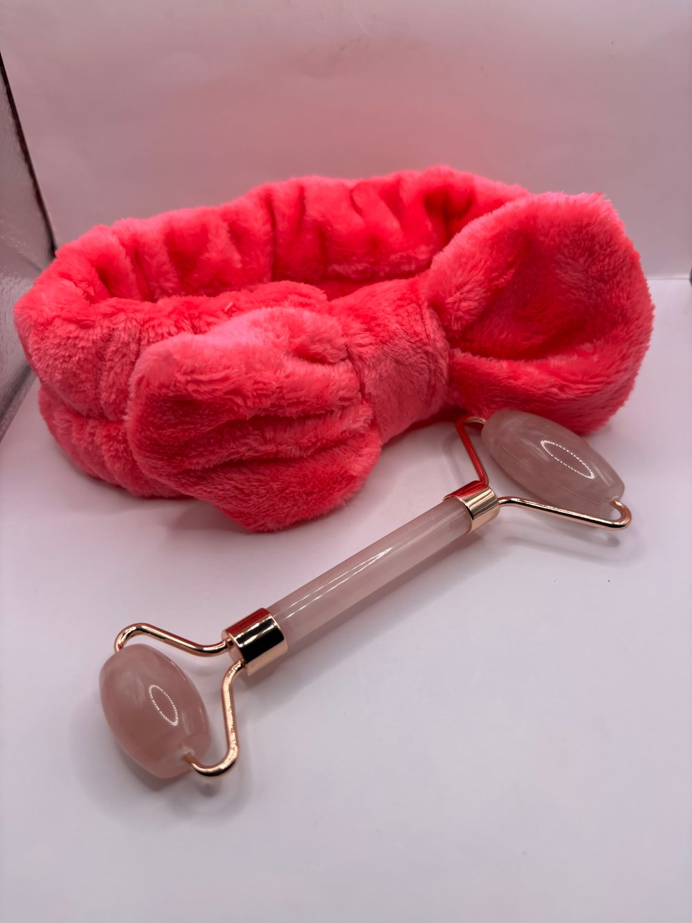 Image of Jade Stone Beauty Roller (Glow Naturally)