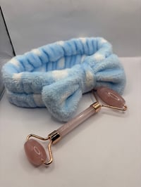 Image 6 of Jade Stone Beauty Roller (Glow Naturally)