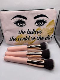 Image 5 of Set of 3 makeup brushes 