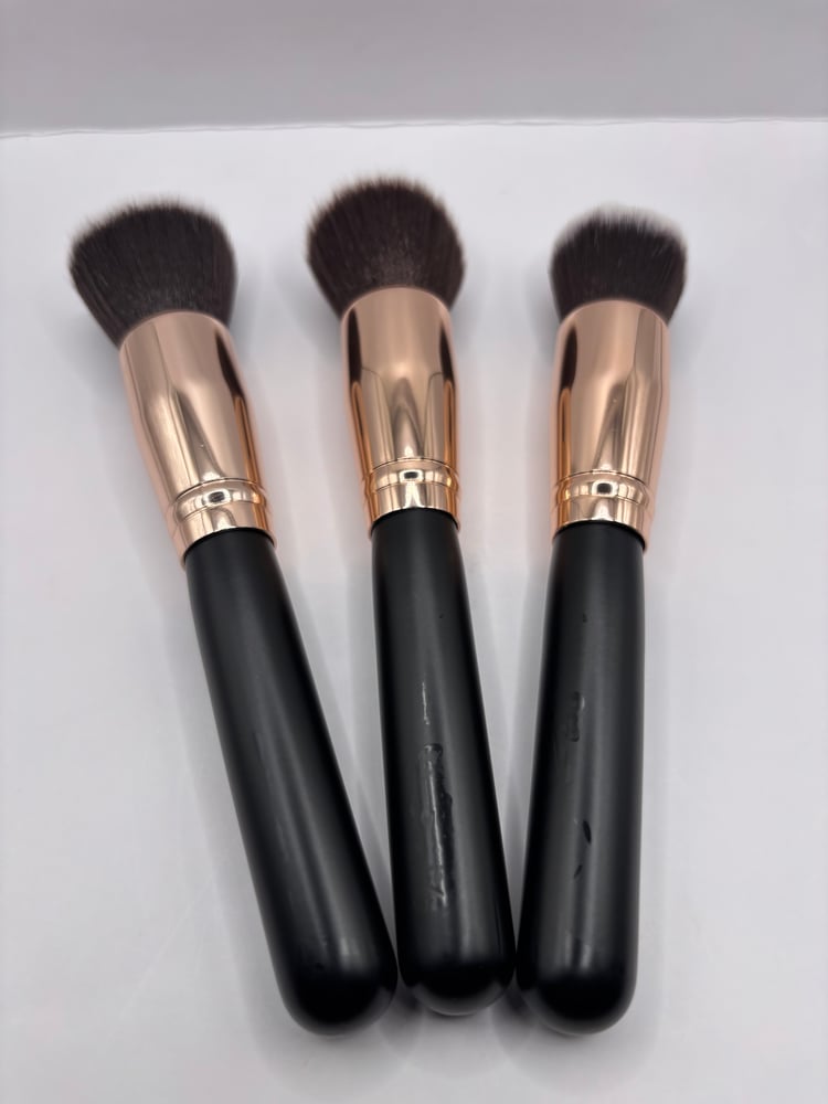 Image of Black 3 piece makeup brush set