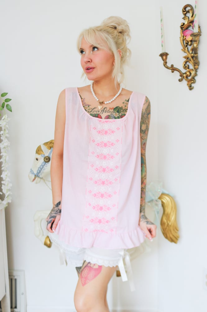 Image of  Vintage 1960s Movie Start Bubblegum Pink Sleep Shirt with Floral Embroidery (Medium)