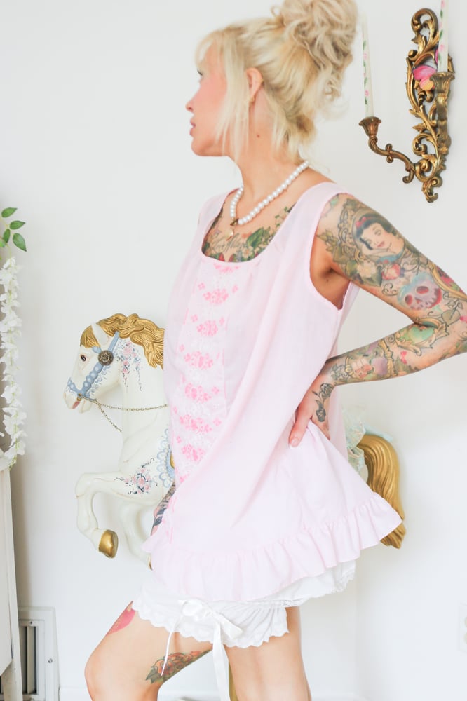 Image of  Vintage 1960s Movie Start Bubblegum Pink Sleep Shirt with Floral Embroidery (Medium)