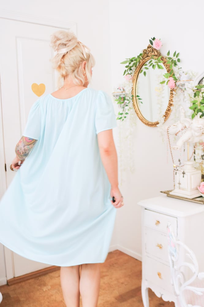 Image of NWTs Adorable Miss Elaine Cinderella Blue Nylon Nightgown (Large)