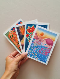 Image 1 of LOT DE 4 CARTES POSTALES - FEMMES PAYSAGES