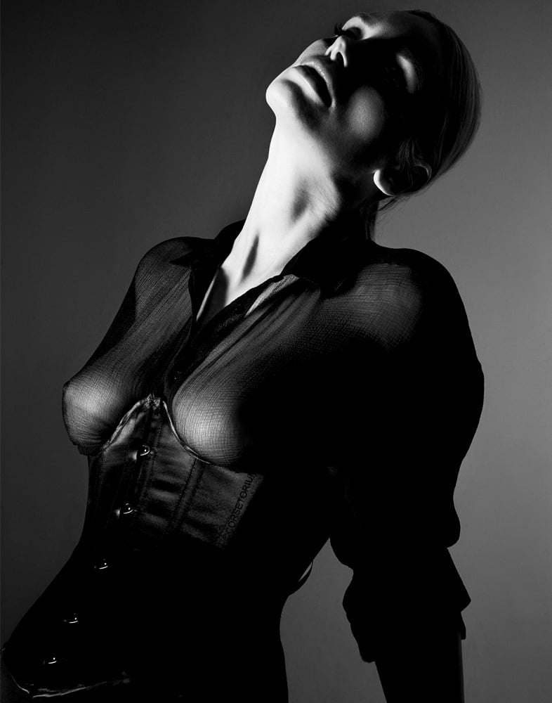 Image of KORA SILK UNDERBUST CORSET