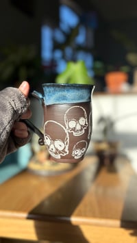Image 1 of Skull mug 11