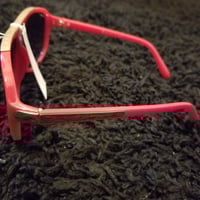 Image 5 of LV Sunglasses Red 2023