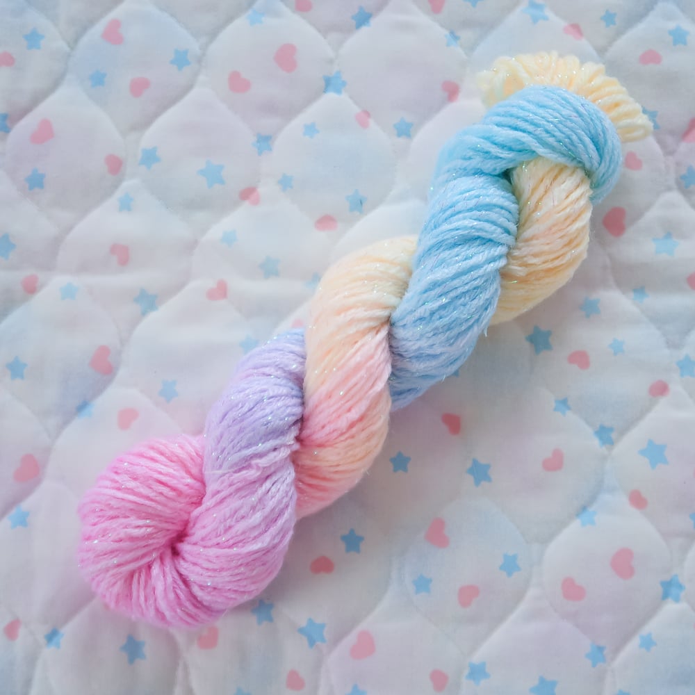 Iridescent Yarn: Tropical