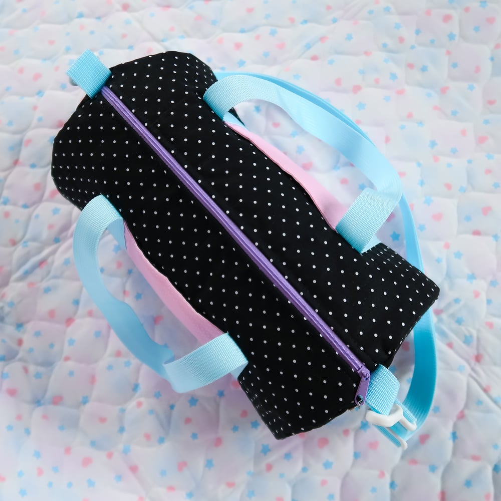 Round Duffle Bag: 10