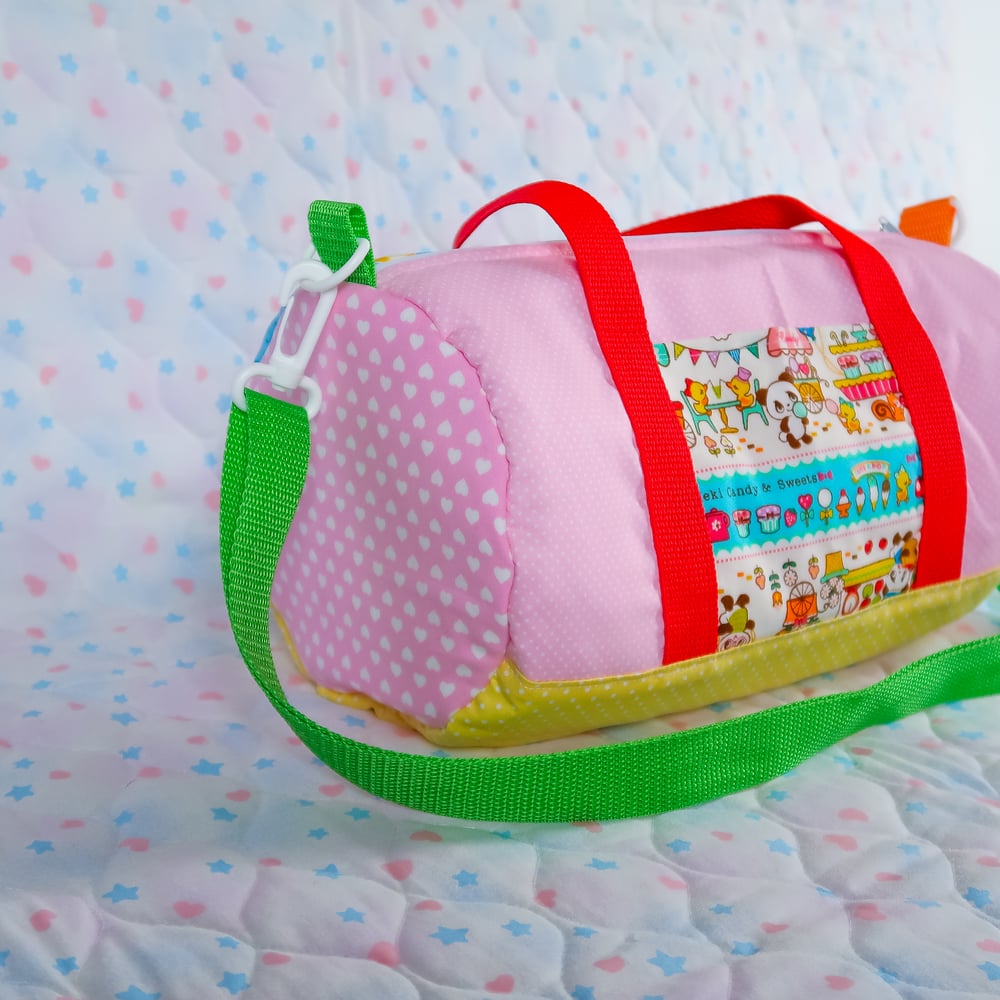 Round Duffle Bag: 11