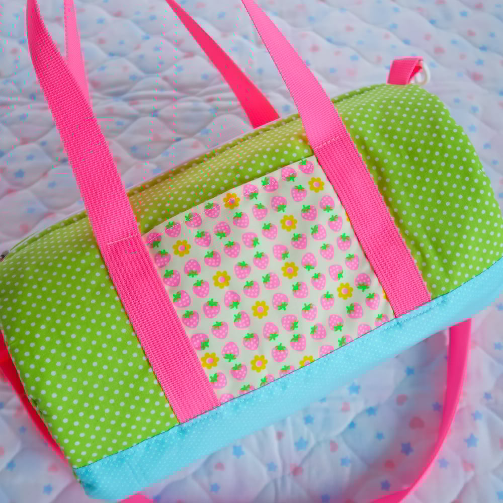 Round Duffle Bag: 12