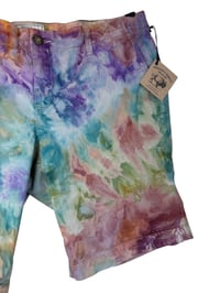 Image 6 of ♻️ UPCYCLED Ladies 16 Bermuda Shorts in Muted Watercolor Ice Dye