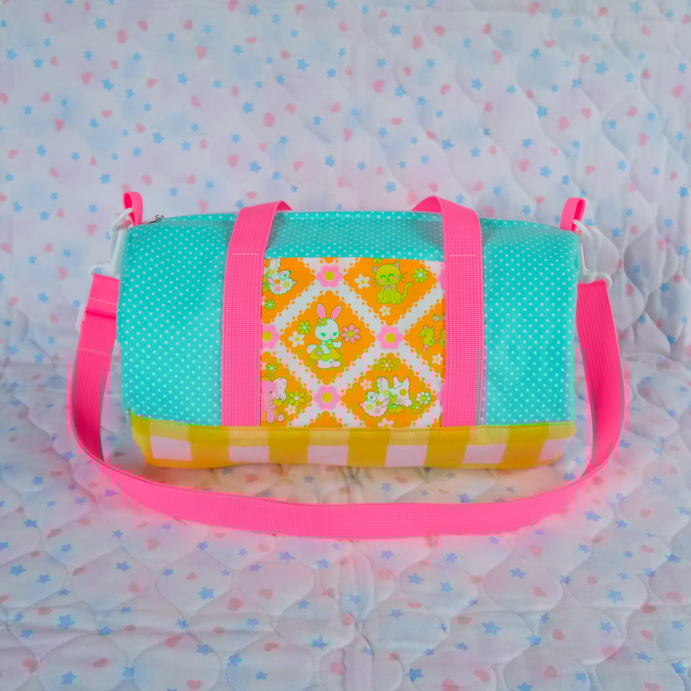Round Duffle Bag: 13