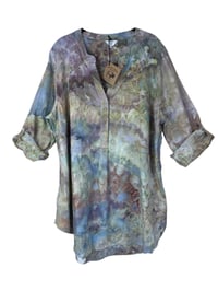 Image 3 of ♻️ UPCYCLED 2X Plus Linen Tunic Top in Soft Watercolor Ice Dye