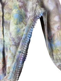 Image 5 of ♻️ UPCYCLED 2X Plus Linen Tunic Top in Soft Watercolor Ice Dye