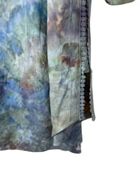 Image 8 of ♻️ UPCYCLED 2X Plus Linen Tunic Top in Soft Watercolor Ice Dye