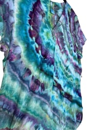 Image 5 of ♻️ UPCYCLED L Slub Knit Tunic Tee in Cool Agate Ice Dye