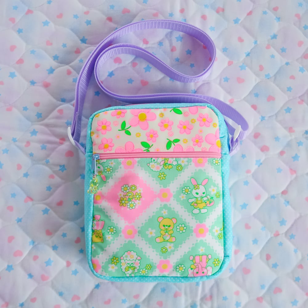 Crossbody Bag: 03
